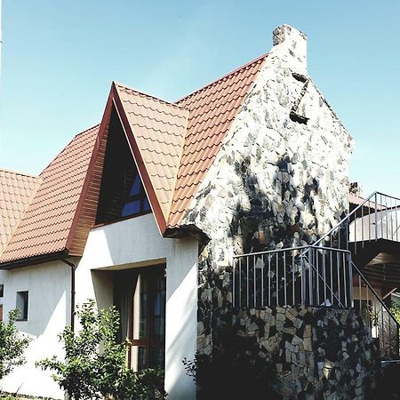 Vila G Palanga Luaran gambar