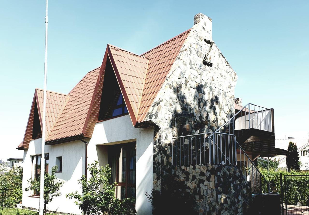 Vila G Palanga Luaran gambar