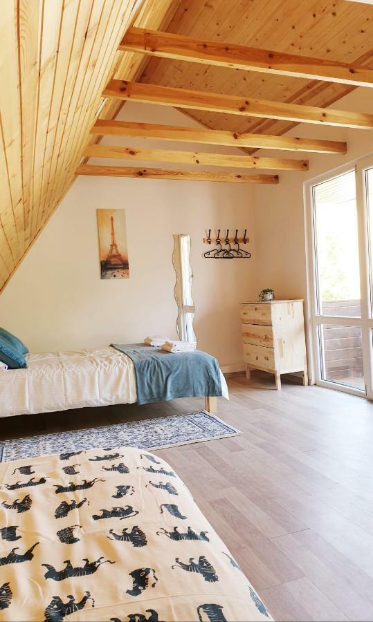 Vila G Palanga Luaran gambar